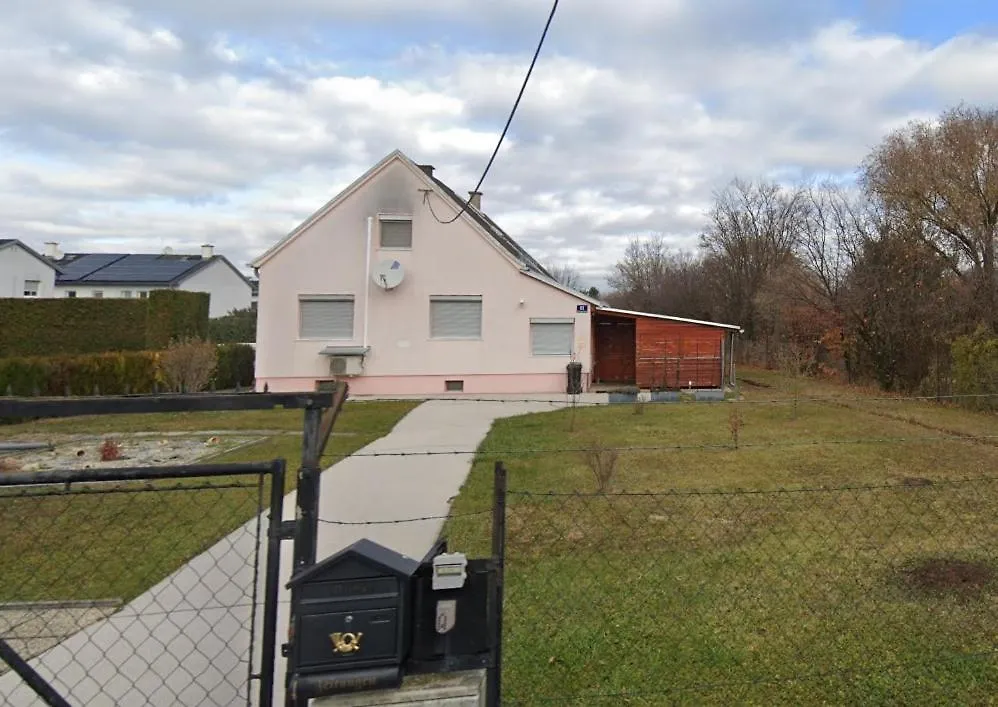 Feriehus Spacious House With 5 Rooms Wien