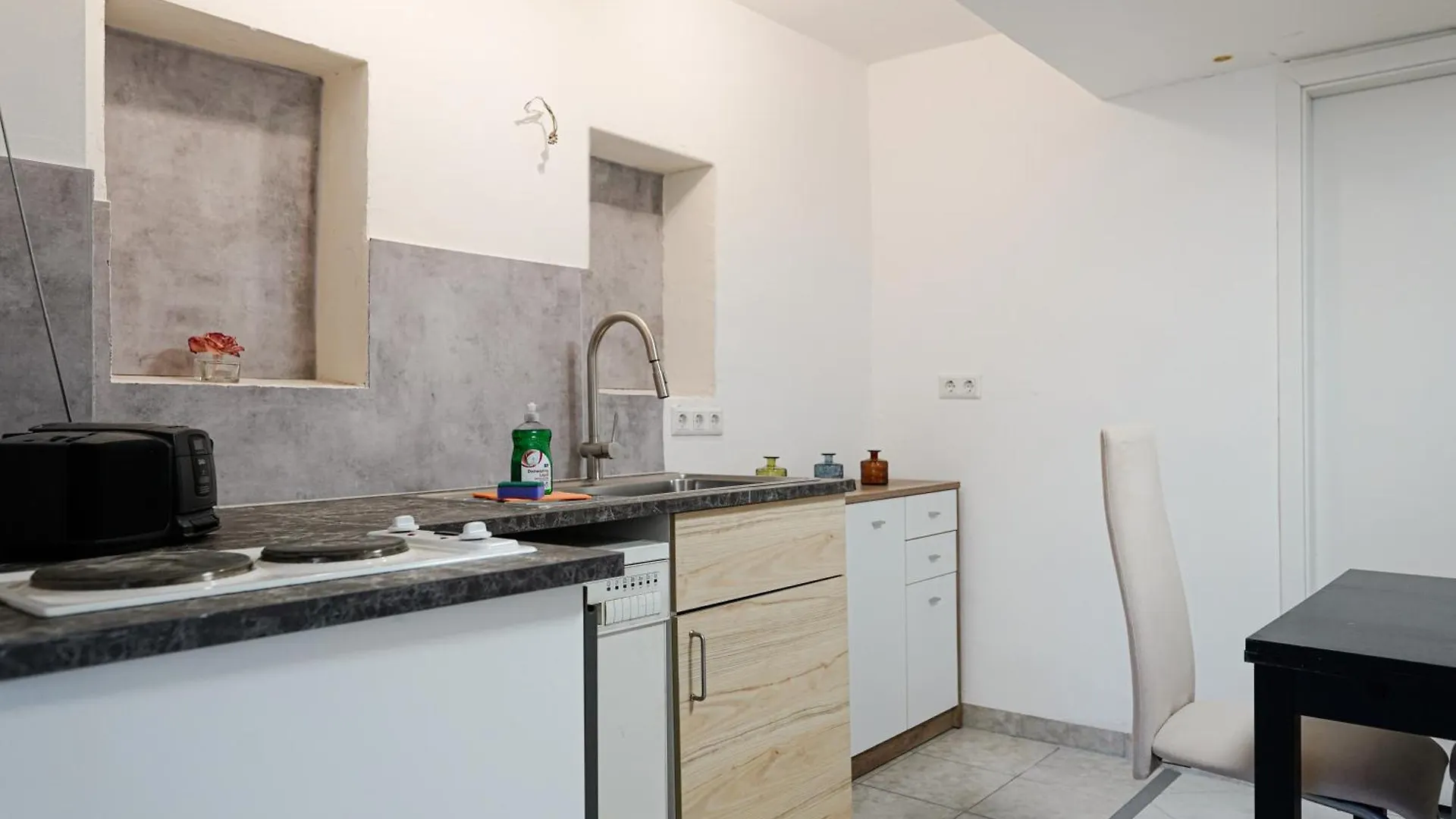 Spacious House With 5 Rooms Vienna 0*,  Austria