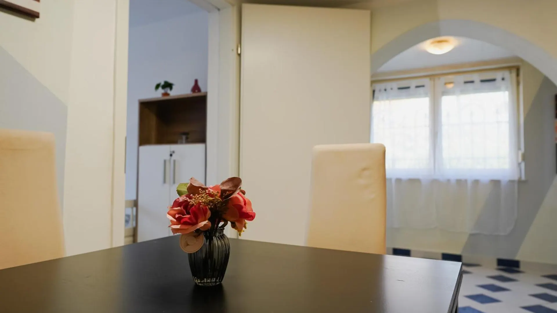 Spacious House With 5 Rooms Vienna 0*,  Austria