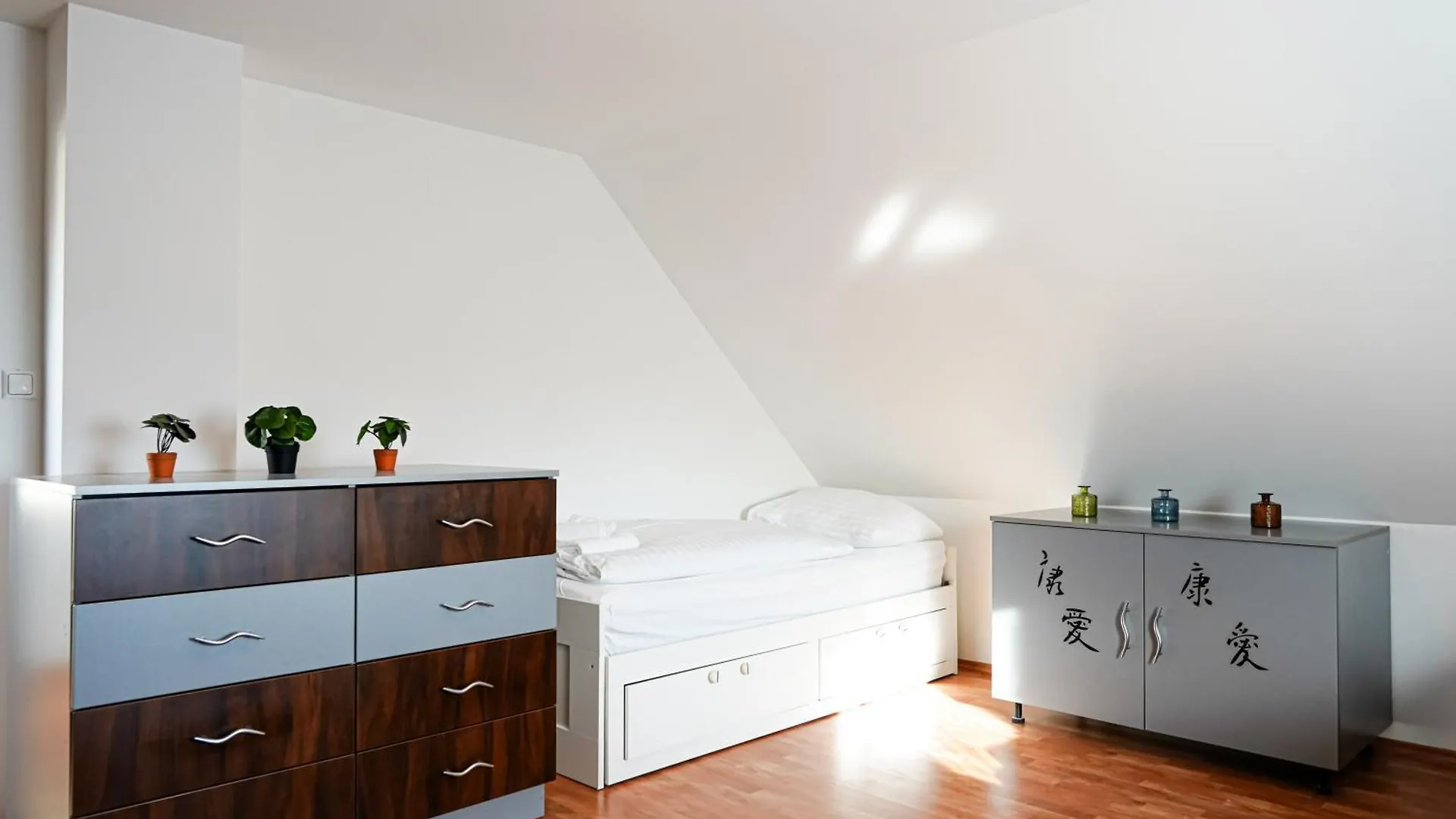Spacious House With 5 Rooms Wien