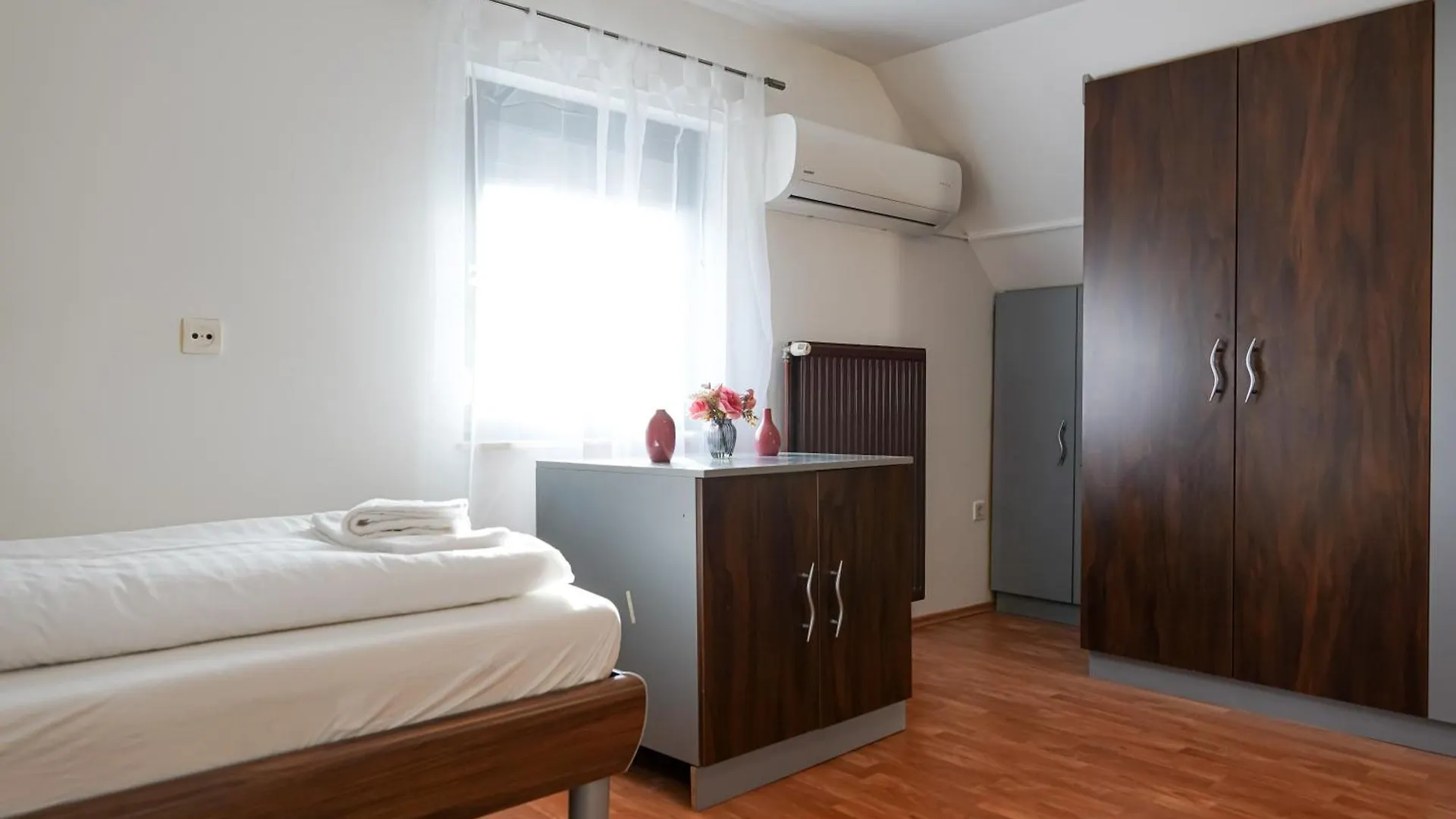 Spacious House With 5 Rooms Vienna Holiday home