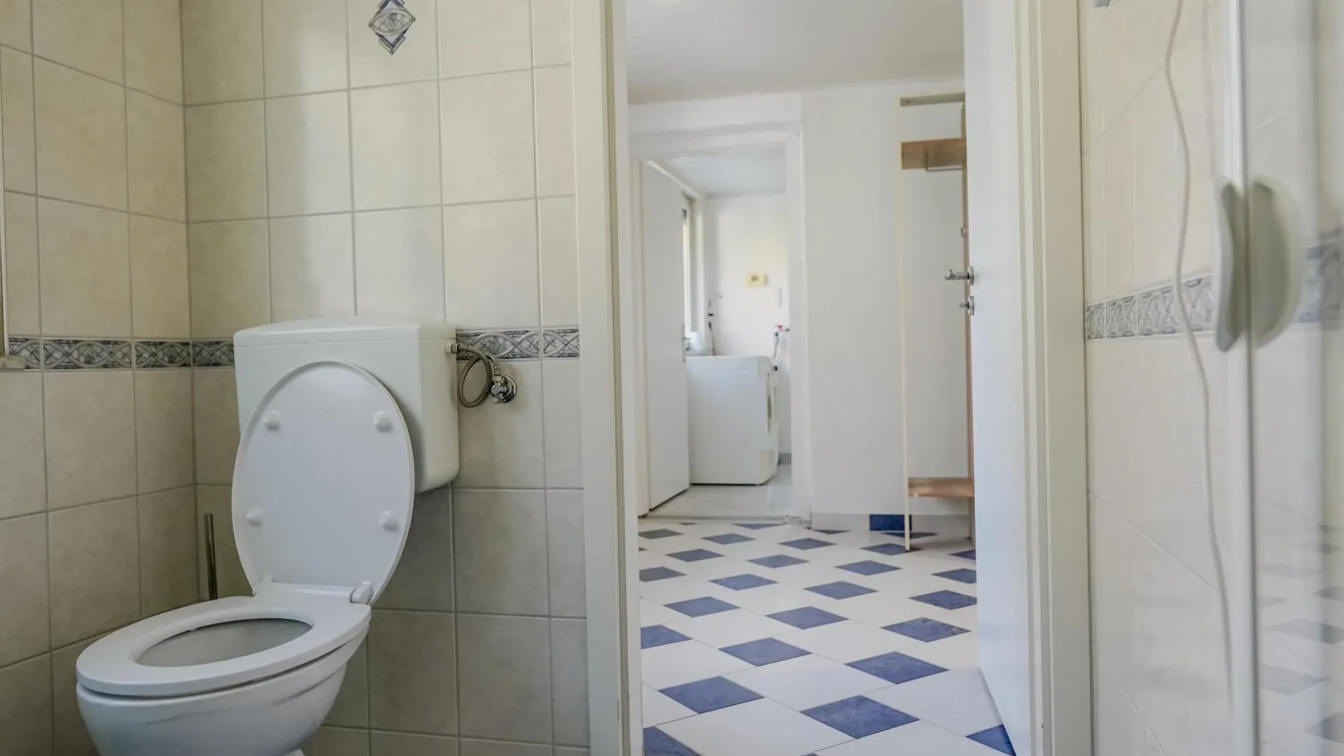 Spacious House With 5 Rooms Vienna Holiday home