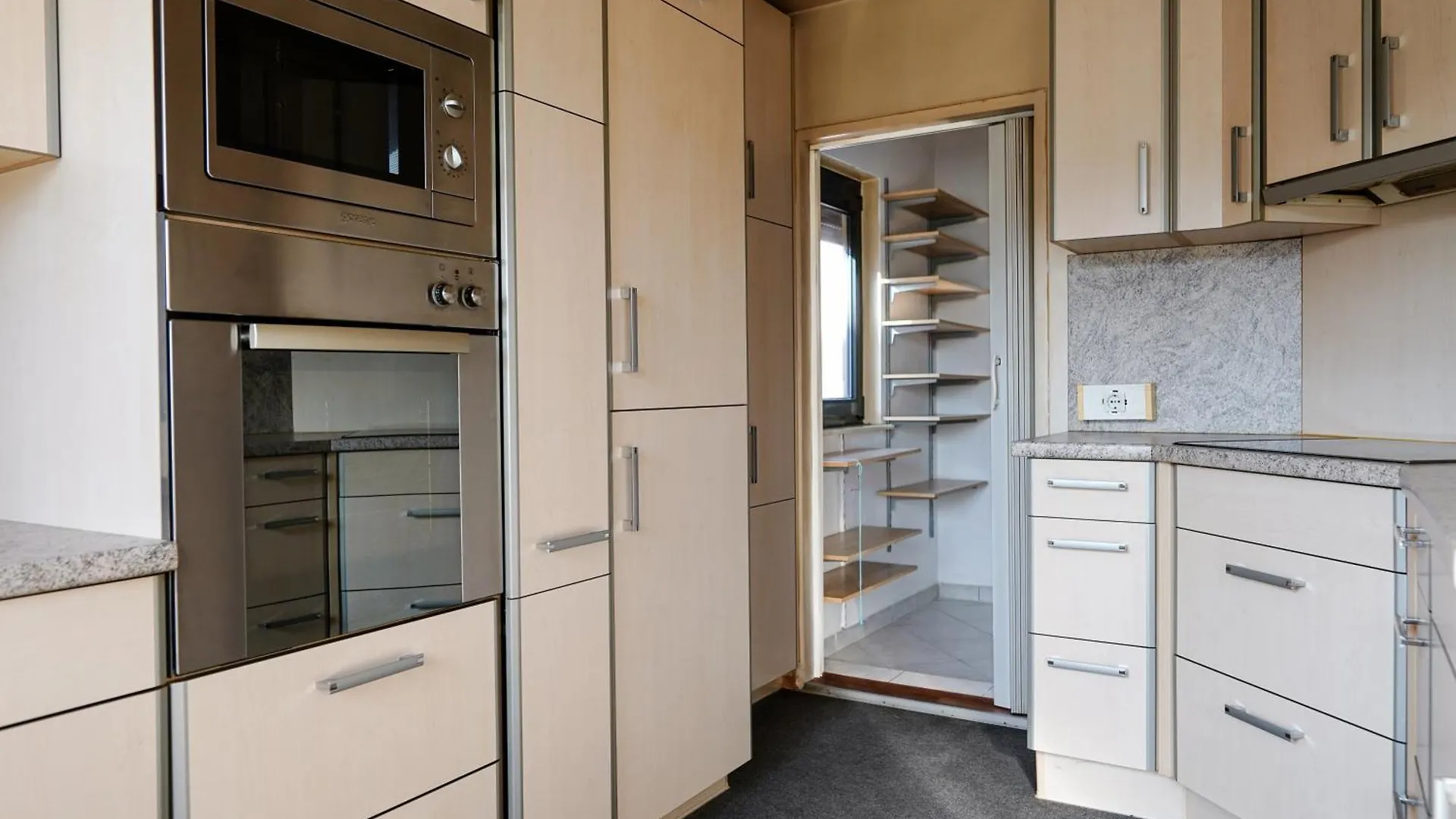 Spacious House With 5 Rooms Wien