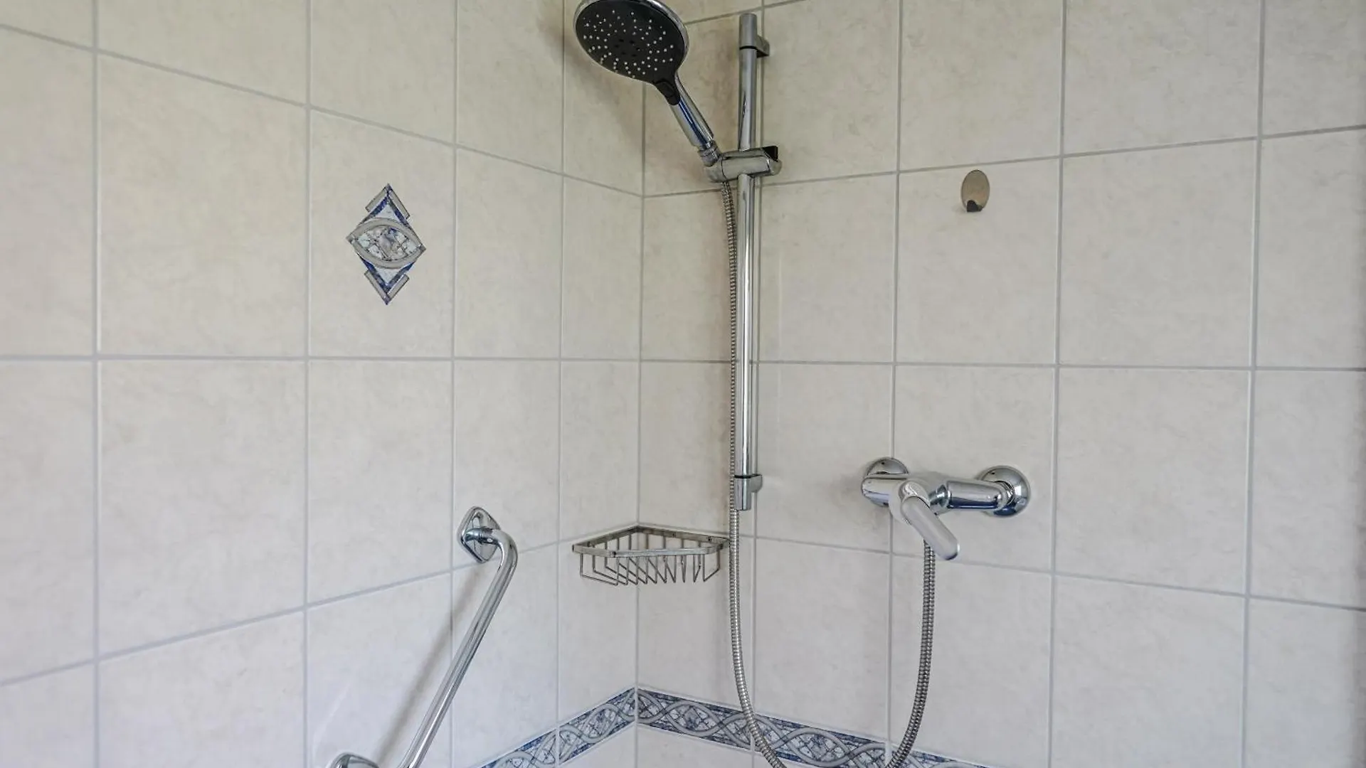 Spacious House With 5 Rooms Vienna