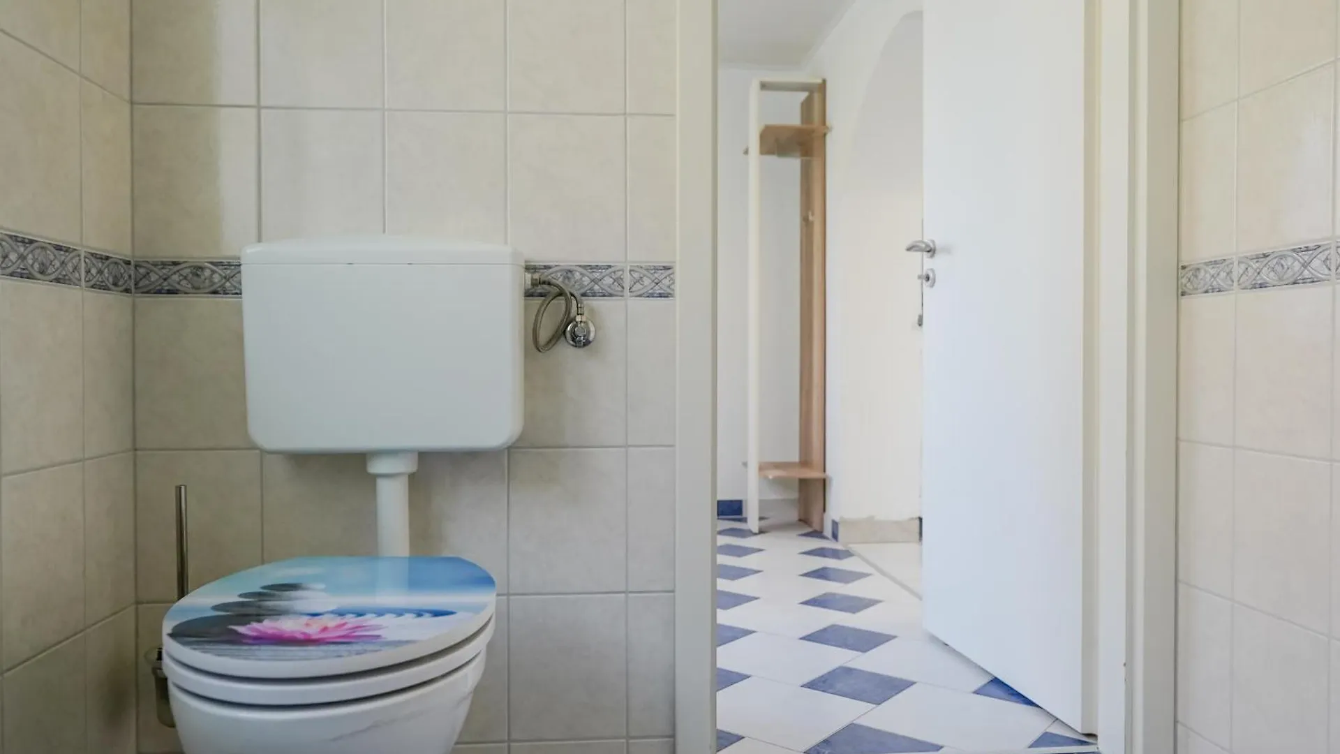 Spacious House With 5 Rooms Vienna